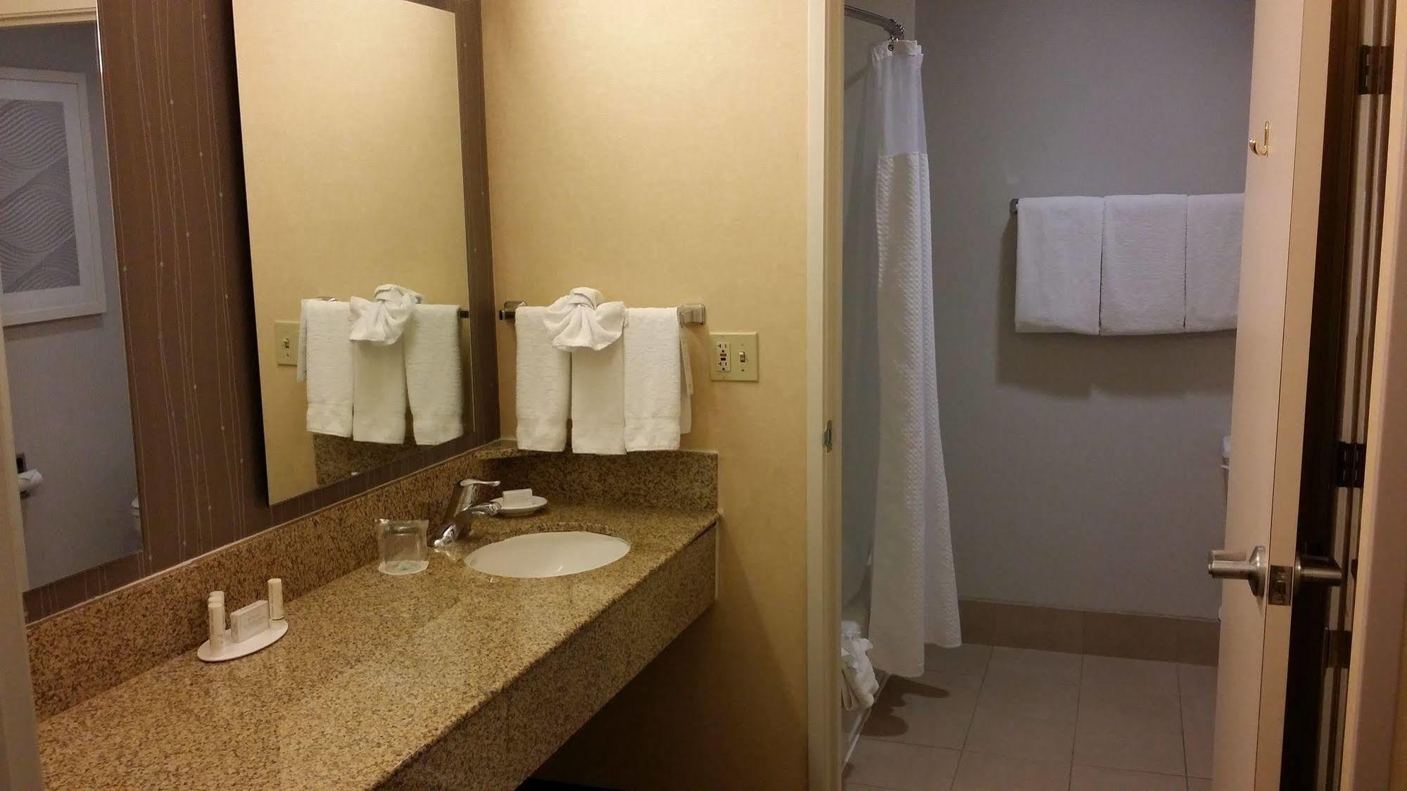 Hotel Courtyard By Marriott Stockton Exterior foto